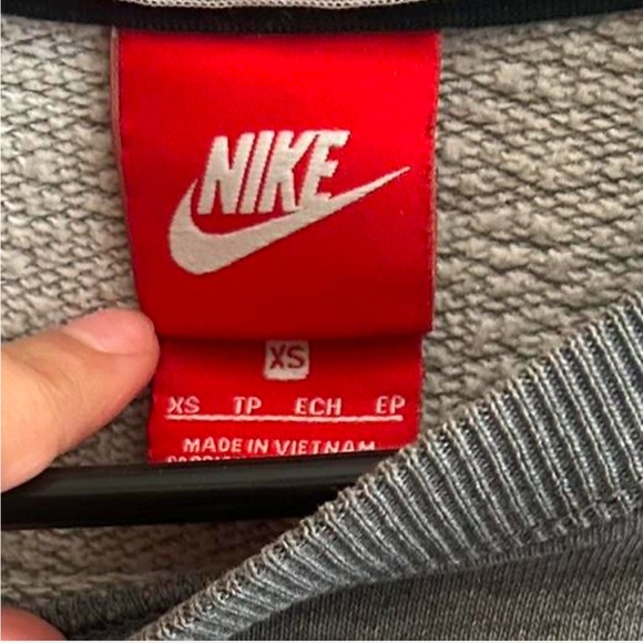 Nike Charcoal Crewneck Sweatshirt - Picture 5 of 6